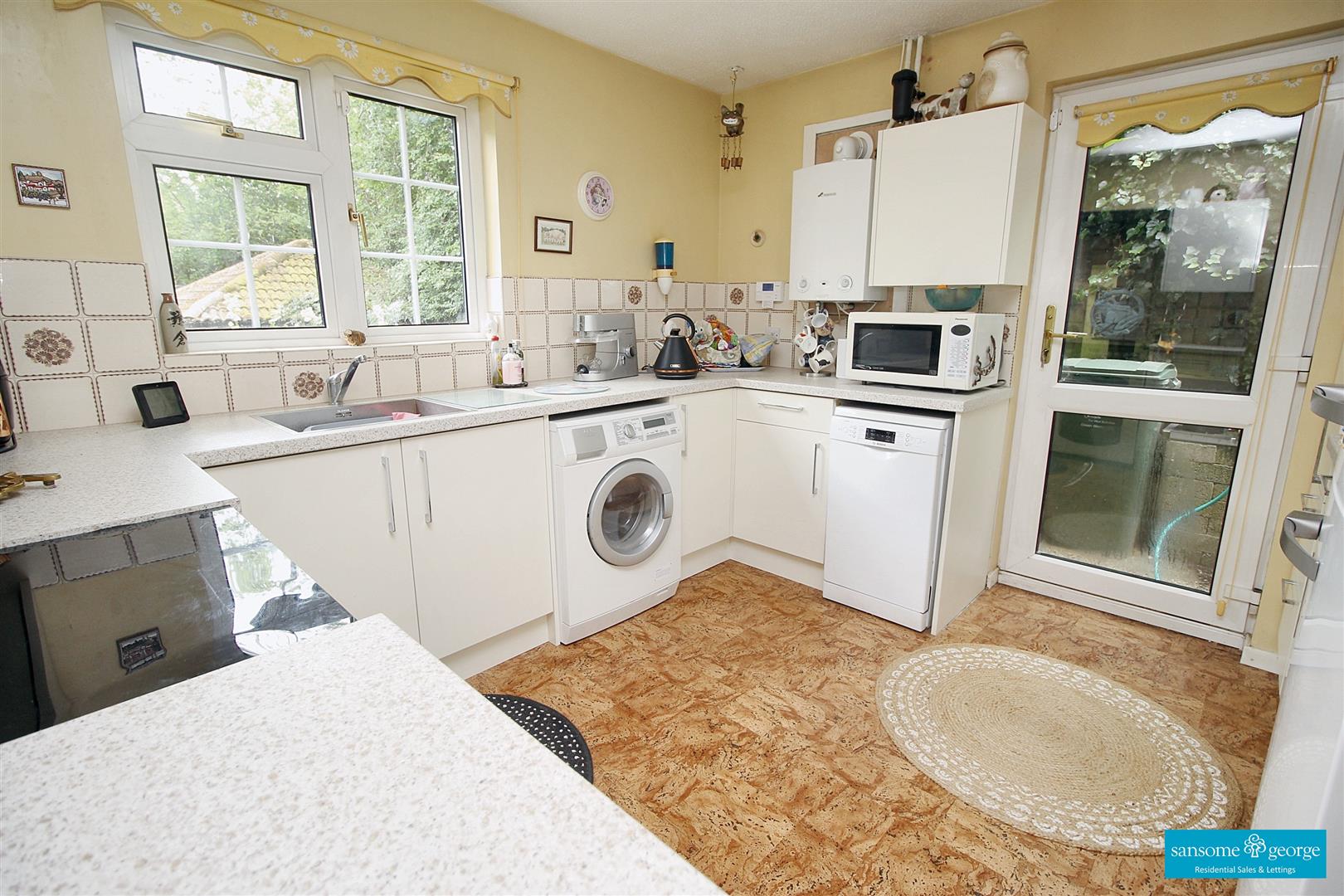 Simons Close, Tilehurst, Reading